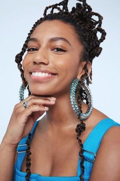 Savannah Lee Smith interpreta Monet de Haan