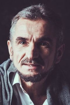 Oleh Stefanov interpreta Levko