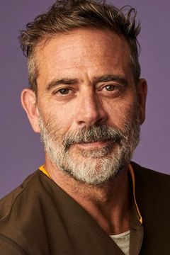 Jeffrey Dean Morgan interpreta John Wichester
