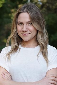Lauren Collins interpreta Tiffany