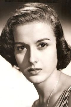 Teresa del Río interpreta Roxane (as Teresa Del Rio)