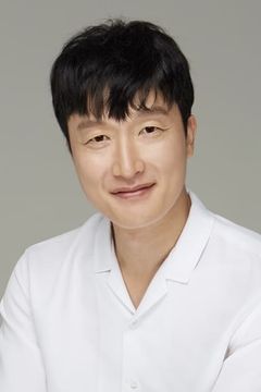 Choi Byung-mo interpreta Choi Dong-Chi