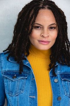 Nikkita Johnson interpreta Susan