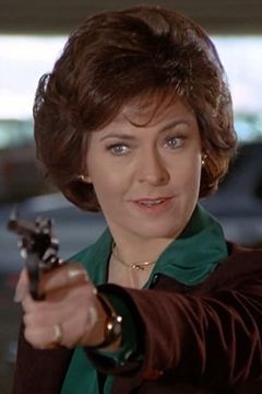 Millie Slavin interpreta Susan Finley