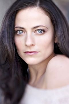 Lara Pulver interpreta Irene Adler