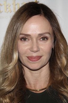Vanessa Angel interpreta Party Guest (uncredited)