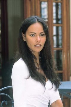 Soraya Castillo interpreta Paula Cardozo