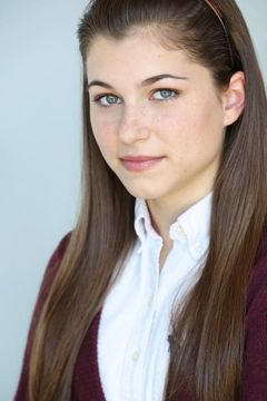 Kennedy Tucker interpreta Jessica Hogan
