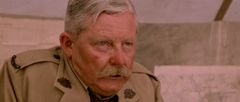 Graham Dow interpreta General Gardner