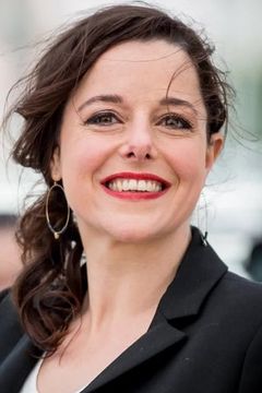 Laure Calamy interpreta Antoinette