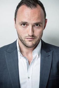 Simon Lee Phillips interpreta Standing Spectator
