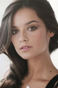 Katy Louise Saunders interpreta Giorgia