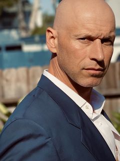 Steven Knoll interpreta Movie Star