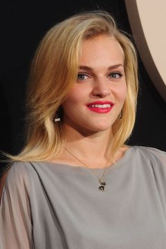 Madeline Brewer interpreta Bronte