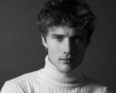 Justin Barnhill interpreta Grunge Kid