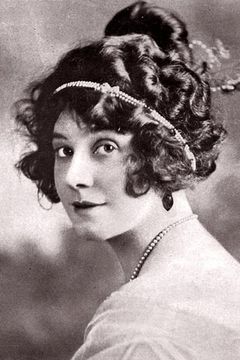 Minta Durfee interpreta Citizen (uncredited)