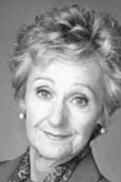 Sara Shearer interpreta Old Woman