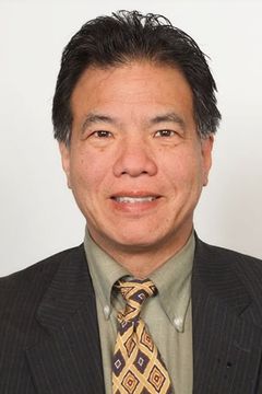 Alan Chu interpreta Press Photographer (uncredited)