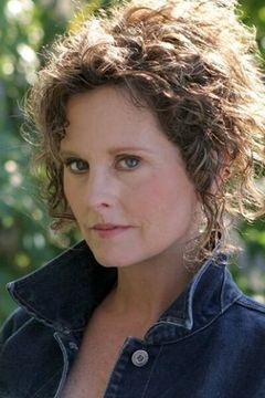Caitlin O'Heaney interpreta Emma