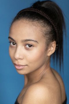 Eden Cupid interpreta Maddie