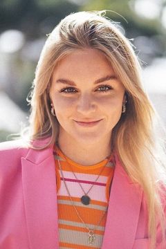 Hannah-Marie Berdan interpreta Claudia