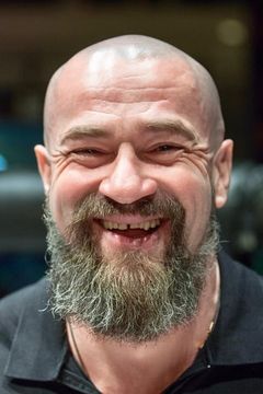 Sergey Badyuk interpreta Hollywood