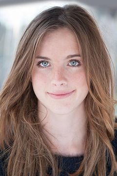 Cali Sheldon interpreta Becca Tyler / Io