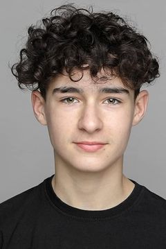 Edan Hayhurst interpreta Colin Craven