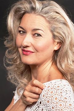 Agnès Godey interpreta Madame Dupuis