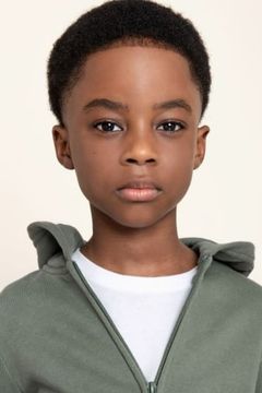 Aaron Kingsley Adetola interpreta Terry (Age 6)