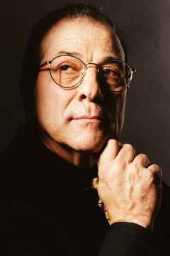 Dan Grimaldi interpreta Patsy Parisi