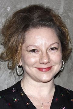 Amy Warren interpreta Explorer Captain (voice)