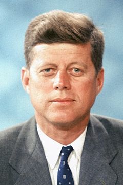 John F. Kennedy interpreta Himself (archive footage)