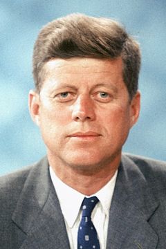 John F. Kennedy interpreta Self (archive footage)