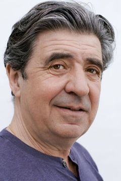 Michel Pilorgé interpreta Dumoncel