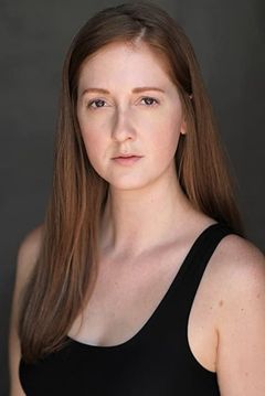 Rachel Tracy interpreta Proposal Night Guest