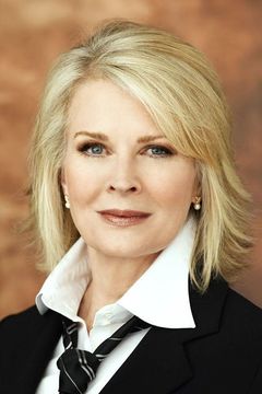 Candice Bergen interpreta Shirley Schmidt