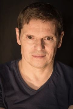 Martin Amic interpreta Spitz