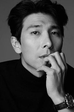 Lee Sang-won interpreta Park Tae-sik