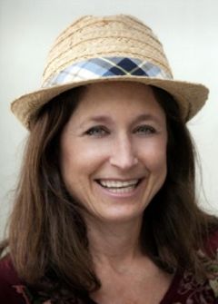 Jody Savin interpreta Upscale Woman