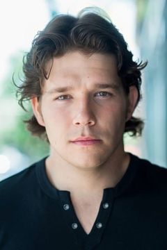 Christopher Coakley interpreta Stilson Buddy #1