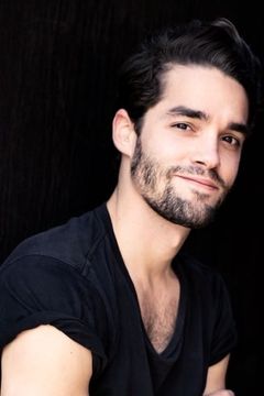 Max Befort interpreta Michael
