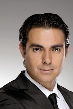 Ernesto D'Alessio interpreta Oscar