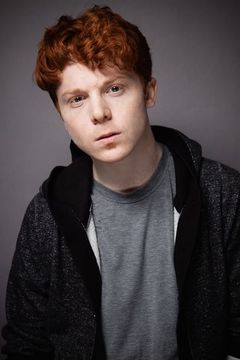 Stephen Joffe interpreta Gordo Hersch (8 Years)