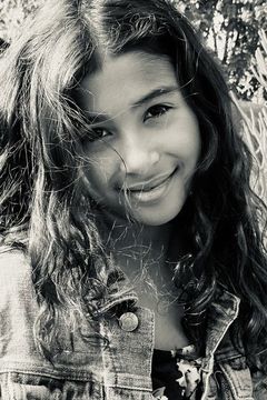 Micaiah Chen interpreta Adelina