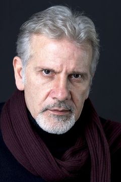 Antonio Prester interpreta assessore Michele