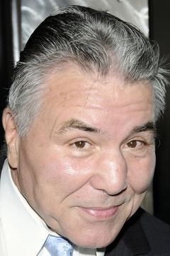 George Chuvalo interpreta Marky