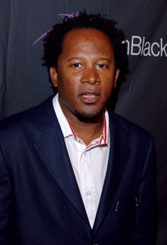 Darryl Brunson interpreta Office Porter