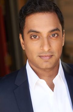 Manu Narayan interpreta Ravi