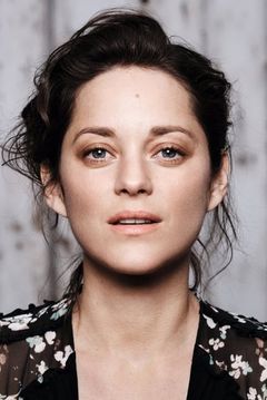 Marion Cotillard interpreta Lilly Bertineau